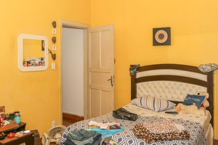 Casa à venda com 300m², 4 quartos e 2 vagas Casa à venda com 300m², 4 quartos e 2 vagasQuarto 4