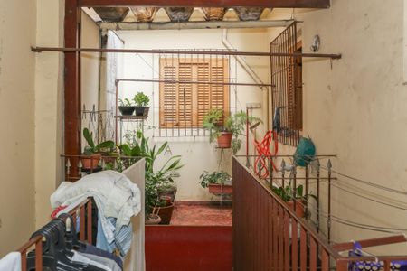 Casa à venda com 300m², 4 quartos e 2 vagas Casa à venda com 300m², 4 quartos e 2 vagasQuintal