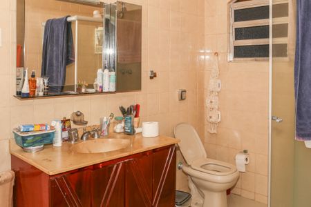 Casa à venda com 300m², 4 quartos e 2 vagas Casa à venda com 300m², 4 quartos e 2 vagasBanheiro da Suíte