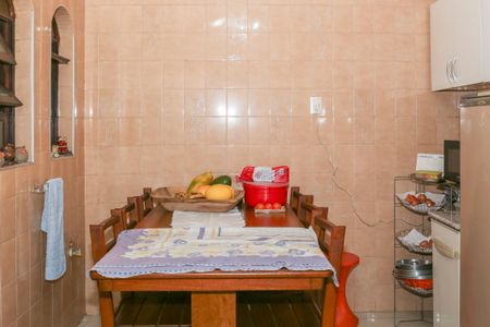 Casa à venda com 300m², 4 quartos e 2 vagas Casa à venda com 300m², 4 quartos e 2 vagasCozinha