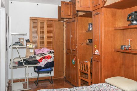 Casa à venda com 300m², 4 quartos e 2 vagas Casa à venda com 300m², 4 quartos e 2 vagasQuarto 3