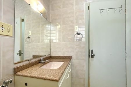 Apartamento para alugar com 110m², 3 quartos e sem vagaBanheiro