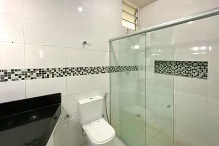 Apartamento para alugar com 110m², 3 quartos e sem vagaBanheiro da Suíte 1