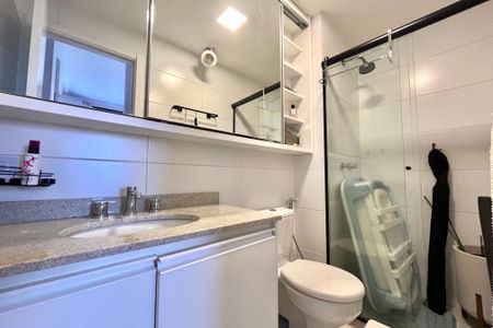 Apartamento para alugar com 63m², 2 quartos e 1 vaga Apartamento para alugar com 63m², 2 quartos e 1 vagaBanheiro da Suíte