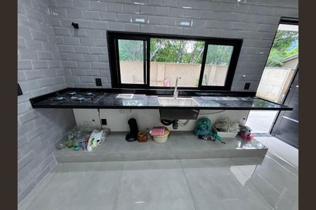 Casa de condomínio à venda com 232m², 4 quartos e 1 vaga Casa de condomínio à venda com 232m², 4 quartos e 1 vagaCozinha