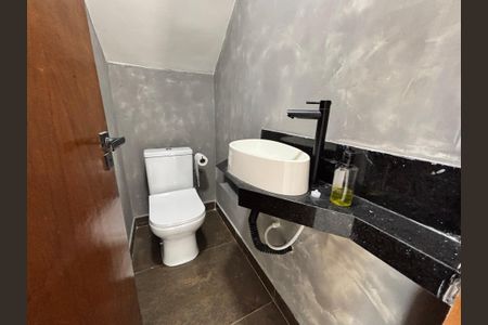 Casa de condomínio à venda com 232m², 4 quartos e 1 vaga Casa de condomínio à venda com 232m², 4 quartos e 1 vagaLavabo