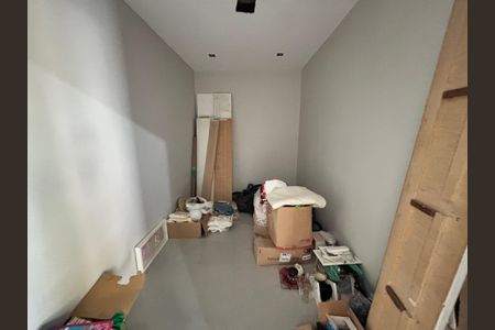 Casa de condomínio à venda com 232m², 4 quartos e 1 vaga Casa de condomínio à venda com 232m², 4 quartos e 1 vagaCloset do quarto 2