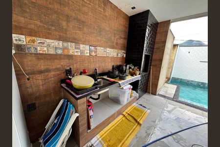 Casa de condomínio à venda com 232m², 4 quartos e 1 vaga Casa de condomínio à venda com 232m², 4 quartos e 1 vagaÁrea externa