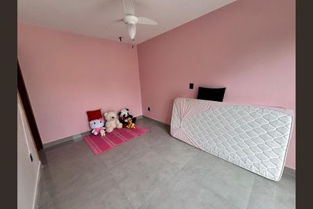 Casa de condomínio à venda com 232m², 4 quartos e 1 vaga Casa de condomínio à venda com 232m², 4 quartos e 1 vagaQuarto 4