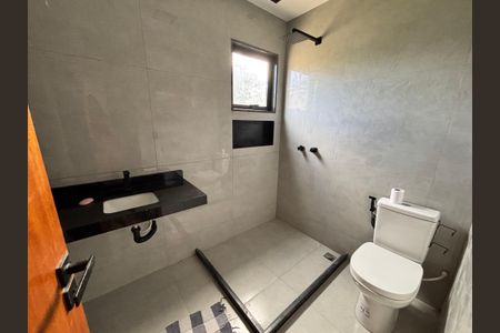 Casa de condomínio à venda com 232m², 4 quartos e 1 vaga Casa de condomínio à venda com 232m², 4 quartos e 1 vagaBanheiro do quarto 4