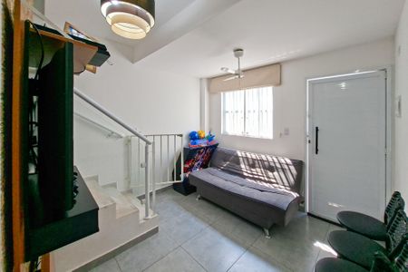 Casa de condomínio para alugar com 70m², 2 quartos e 1 vagaSala