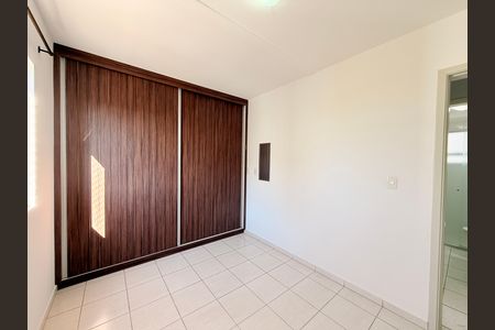 Apartamento à venda com 71m², 3 quartos e 1 vagaQuarto 2
