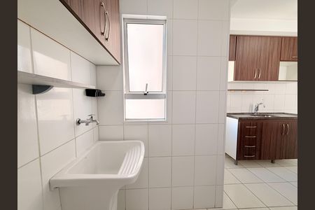 Apartamento à venda com 71m², 3 quartos e 1 vagaÁrea de Serviço