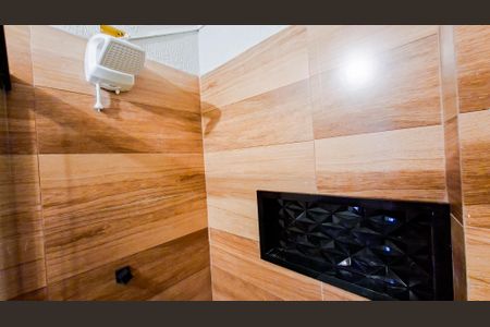 Banheiro de kitnet/studio para alugar com 1 quarto, 27m² em Jardim dos Pimentas, Guarulhos