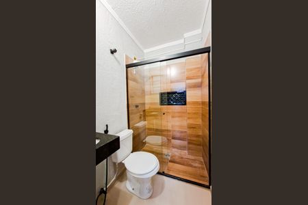 Banheiro de kitnet/studio para alugar com 1 quarto, 27m² em Jardim dos Pimentas, Guarulhos