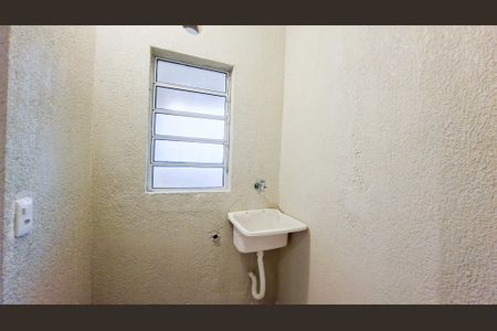 Área de Serviço de kitnet/studio para alugar com 1 quarto, 27m² em Jardim dos Pimentas, Guarulhos