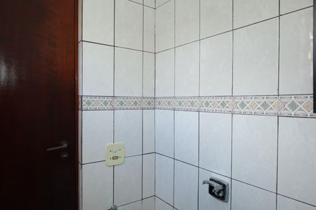 Casa à venda com 326m², 4 quartos e 5 vagasBanheiro 3