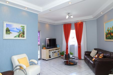 Sala de casa à venda com 4 quartos, 326m² em Guaianases, São Paulo