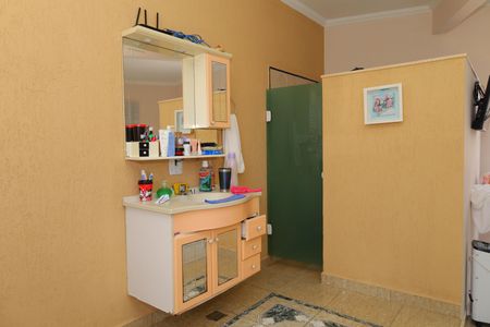 Casa à venda com 326m², 4 quartos e 5 vagasBanheiro 1 - Suíte