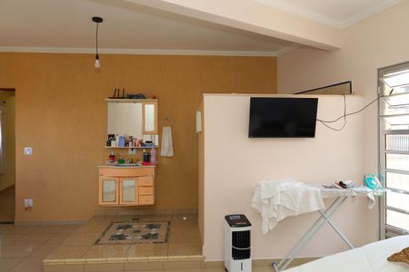 Casa à venda com 326m², 4 quartos e 5 vagasQuarto 3 - Suíte