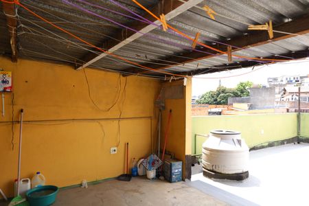 Casa à venda com 326m², 4 quartos e 5 vagasÁrea de Serviço 2