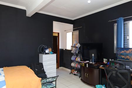 Casa à venda com 326m², 4 quartos e 5 vagasQuarto 2