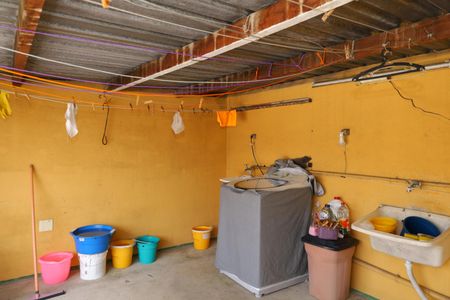 Casa à venda com 326m², 4 quartos e 5 vagasÁrea de Serviço 2