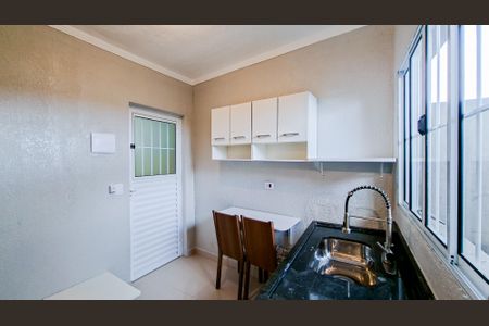 Cozinha de kitnet/studio para alugar com 1 quarto, 32m² em Jardim dos Pimentas, Guarulhos