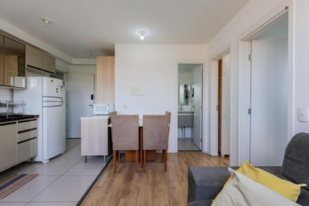 Sala de apartamento para alugar com 2 quartos, 40m² em Jardim Maria Duarte, São Paulo
