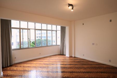 Apartamento para alugar com 150m², 3 quartos e 1 vagaSala
