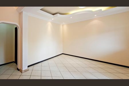 Casa para alugar com 260m², 4 quartos e 3 vagasSala