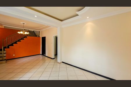 Casa para alugar com 260m², 4 quartos e 3 vagasSala