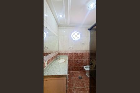 Casa para alugar com 260m², 4 quartos e 3 vagasBanheiro da Suíte