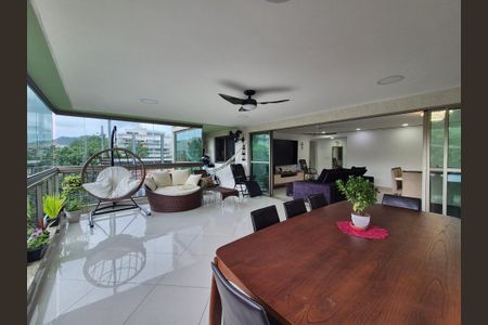 Apartamento à venda com 189m², 4 quartos e 2 vagasVaranda 