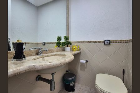 Apartamento à venda com 189m², 4 quartos e 2 vagasLavabo 