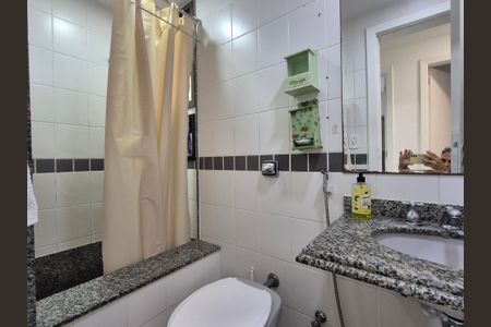 Apartamento à venda com 189m², 4 quartos e 2 vagasBanheiro 