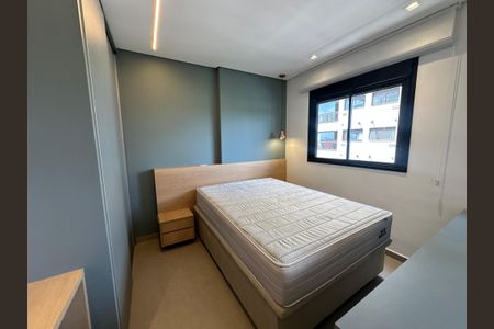 Quarto de apartamento para alugar com 1 quarto, 40m² em Empresarial 18 do Forte, Barueri