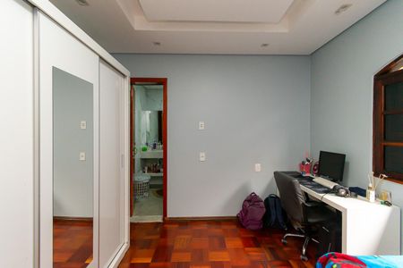 Casa para alugar com 300m², 4 quartos e 2 vagasSuíte 2