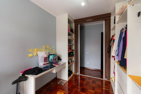Casa para alugar com 300m², 4 quartos e 2 vagasSuíte 3 - Closet