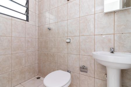 Banheiro de casa para alugar com 1 quarto, 25m² em Lauzane Paulista, São Paulo