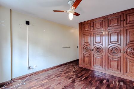 Apartamento à venda com 154m², 3 quartos e 2 vagas Apartamento à venda com 154m², 3 quartos e 2 vagasQuarto 1 - Suíte