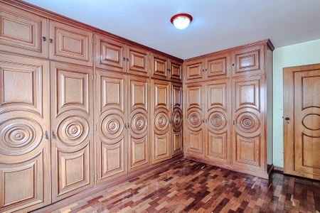 Apartamento à venda com 154m², 3 quartos e 2 vagas Apartamento à venda com 154m², 3 quartos e 2 vagasQuarto 3