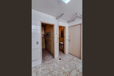 Apartamento à venda com 154m², 3 quartos e 2 vagas Apartamento à venda com 154m², 3 quartos e 2 vagasÁrea de Serviço