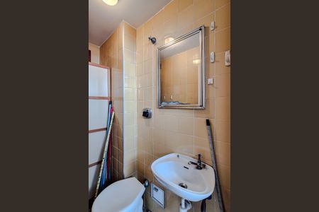 Apartamento à venda com 154m², 3 quartos e 2 vagas Apartamento à venda com 154m², 3 quartos e 2 vagasBanheiro de serviço