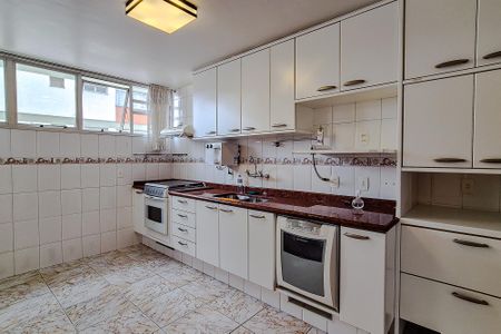 Apartamento à venda com 154m², 3 quartos e 2 vagas Apartamento à venda com 154m², 3 quartos e 2 vagasCozinha