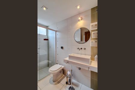 Apartamento à venda com 154m², 3 quartos e 2 vagas Apartamento à venda com 154m², 3 quartos e 2 vagasBanheiro da Suíte