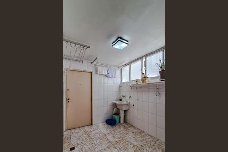 Apartamento à venda com 154m², 3 quartos e 2 vagas Apartamento à venda com 154m², 3 quartos e 2 vagasÁrea de Serviço