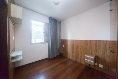 Apartamento à venda com 105m², 3 quartos e 2 vagas Apartamento à venda com 105m², 3 quartos e 2 vagassuite