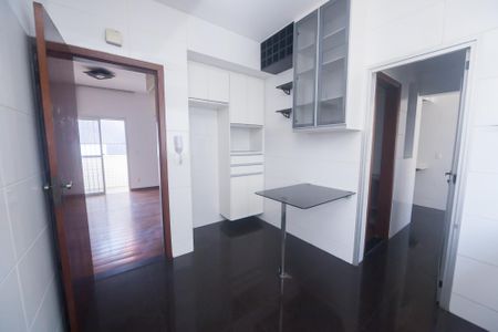 Apartamento à venda com 105m², 3 quartos e 2 vagas Apartamento à venda com 105m², 3 quartos e 2 vagasCozinha