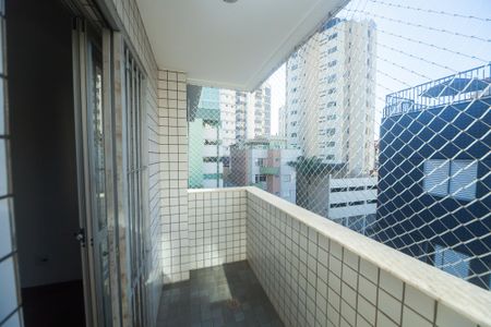 Apartamento à venda com 105m², 3 quartos e 2 vagas Apartamento à venda com 105m², 3 quartos e 2 vagasVaranda da Sala